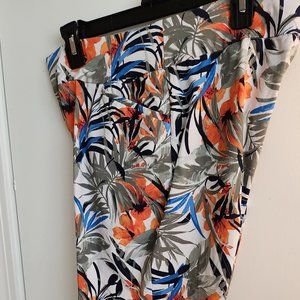 Chicos capris tropical floral Chico's size 2 equals size 12